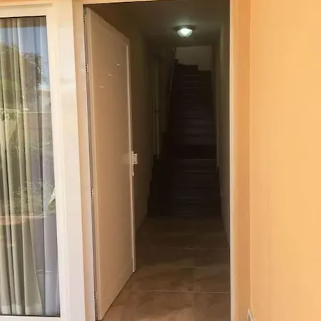 Independiente Estudio En Acogedora Casita De Mai